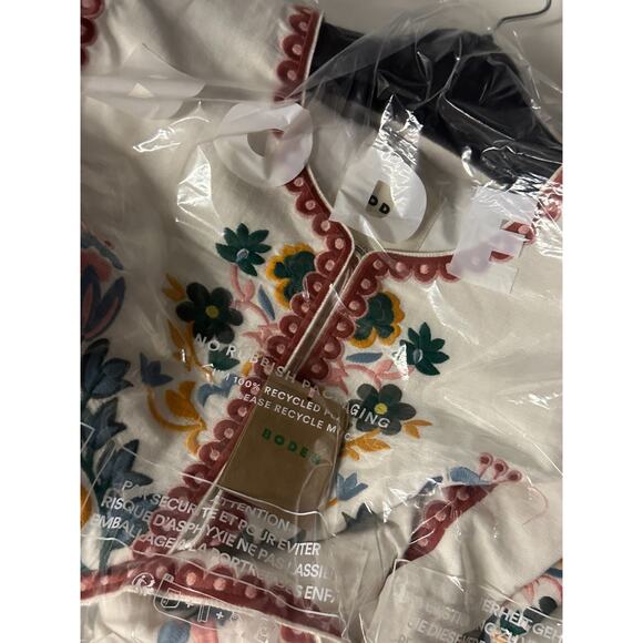 Embroidered Linen Jacket - Picture 4 of 5